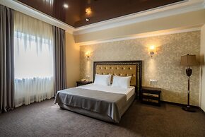 Business Hotel Mask