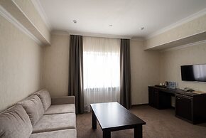 Business Hotel Mask