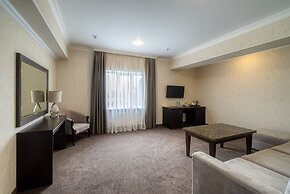 Business Hotel Mask