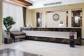 Business Hotel Mask