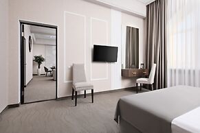 Business Hotel Mask