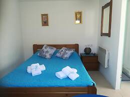 Mykonos Pro-care Suites