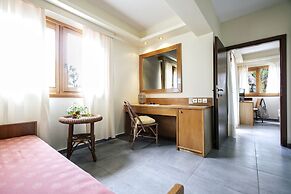 Possidi Holidays Resort & Suite Hotel