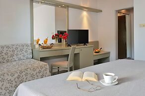 Possidi Holidays Resort & Suite Hotel