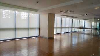 One Eastwood Avenue Tower 1