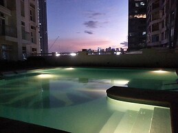 One Eastwood Avenue Tower 1