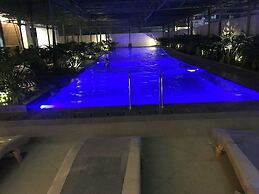 One Eastwood Avenue Tower 1