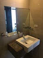 One Eastwood Avenue Tower 1