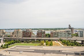 GLOBALSTAY. Elegant Downtown Apartments