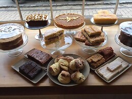 The Bantam Tea Rooms & Guest House