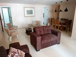 Apartamento a 200m feirinha beira mar