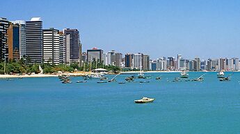 Apartamento a 200m feirinha beira mar