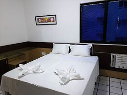 Apartamento a 200m feirinha beira mar