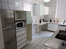 Apartamento a 200m feirinha beira mar