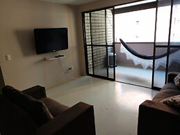 Apartamento a 200m feirinha beira mar