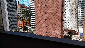 Apartamento a 200m feirinha beira mar