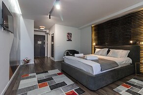 Ares Aparthotel