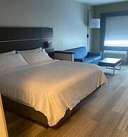 Holiday Inn Express & Suites Warrensburg North by IHG
