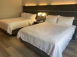Holiday Inn Express & Suites Warrensburg North by IHG