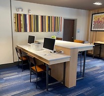 Holiday Inn Express & Suites Warrensburg North by IHG