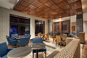 Holiday Inn Express & Suites Charlotte - South End by IHG