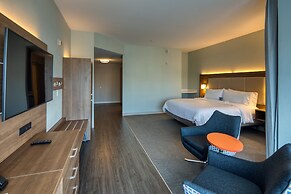 Holiday Inn Express & Suites Charlotte - South End by IHG