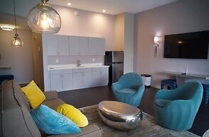Holiday Inn Express & Suites Charlotte - South End by IHG
