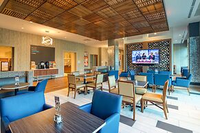 Holiday Inn Express & Suites Charlotte - South End by IHG