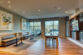 Holiday Inn Express & Suites Charlotte - South End by IHG