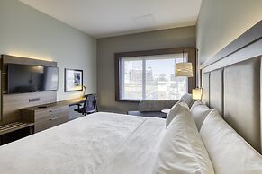 Holiday Inn Express & Suites Charlotte - South End by IHG