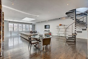 Destination Stays - LOFT HOUSE Quartier des Spectacles