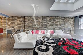 Destination Stays - LOFT HOUSE Quartier des Spectacles