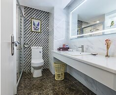 L Theme Hotel Foshan