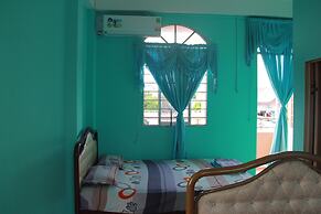 Huynh Huong Guesthouse