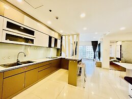 Sunrise City Alm's Luxury Apartment