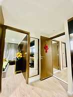 Sunrise City Alm's Luxury Apartment