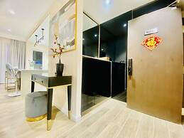 Sunrise City Alm's Luxury Apartment