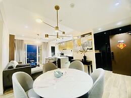 Sunrise City Alm's Luxury Apartment