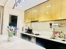 Sunrise City Alm's Luxury Apartment