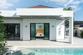 Design 2BR Villa Indra with Oxygen Pool
