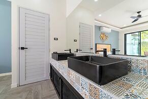 Design 2BR Villa Indra with Oxygen Pool