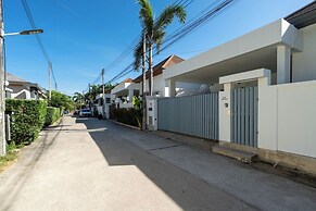 Design 2BR Villa Indra with Oxygen Pool