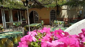 Hôtel Le Chêne Vert