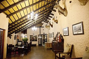 Lalapanzi Hotel and Conference Centre