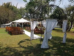 Lalapanzi Hotel and Conference Centre