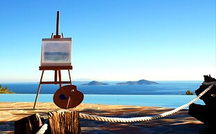 The Infinity 180 Luxury Suites - Adults Only