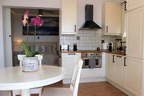 The Infinity 180 Luxury Suites - Adults Only