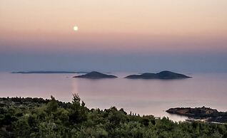 The Infinity 180 Luxury Suites - Adults Only