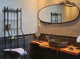 The Infinity 180 Luxury Suites - Adults Only