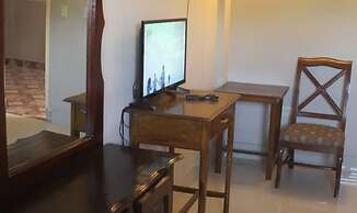 Villa Rosa Hotel & Restaurant